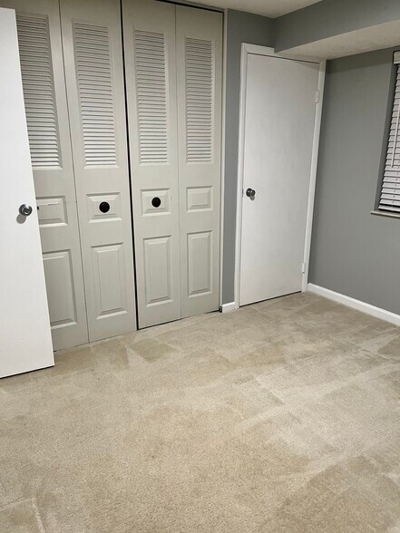 Building Photo - 12411 Hickory Tree Way