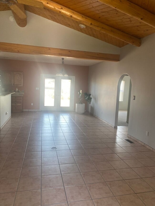 Building Photo - Beautiful home located in rio rancho