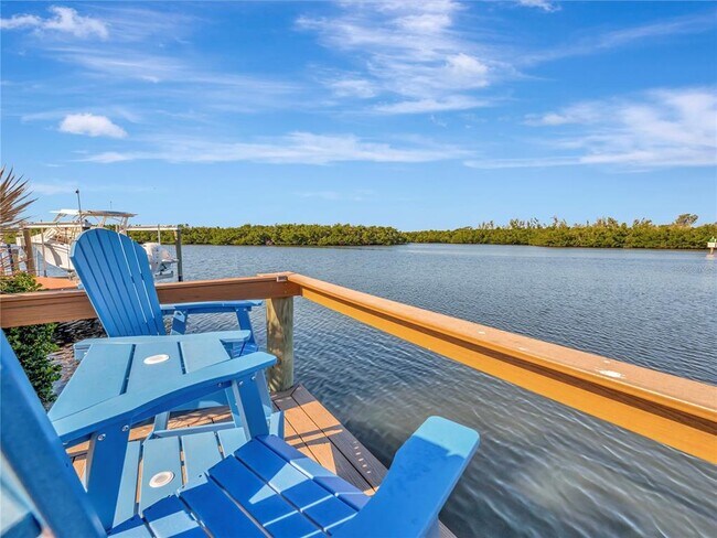 Building Photo - 10432 Sandpiper Rd W