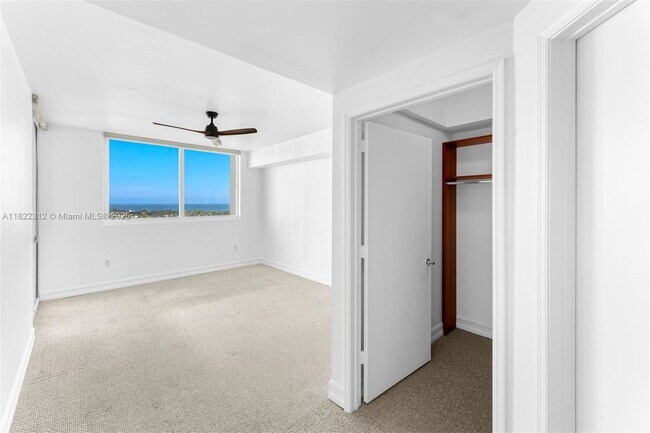 Building Photo - 19400 Turnberry Way