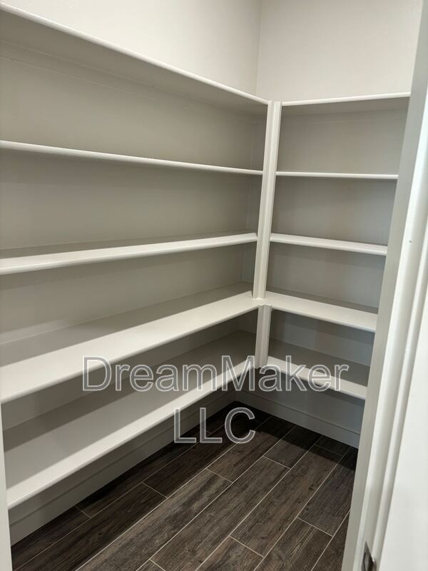 Building Photo - 909 Riva Pkwy