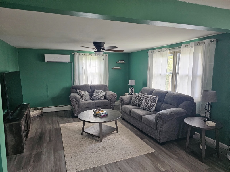 Building Photo - 323 E 2nd Ave