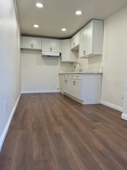 Building Photo - 2749 Orchard Pl