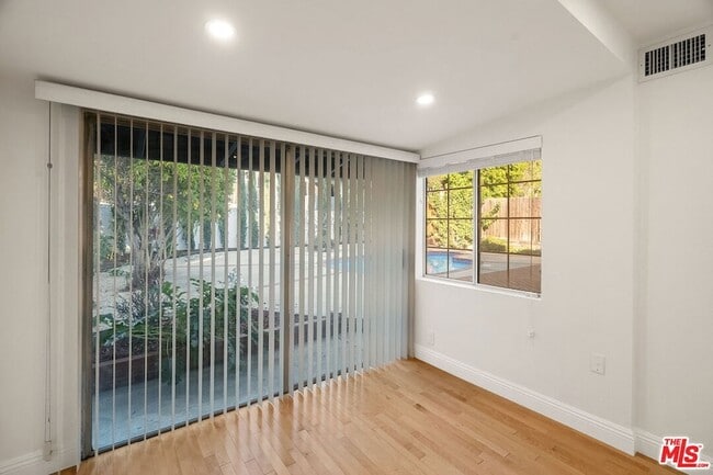 Building Photo - 15005 Killion St