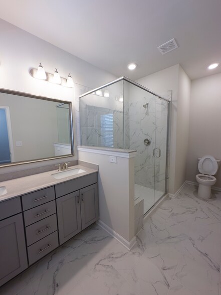 Building Photo - 15013 Camus Ct