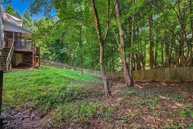 Building Photo - 3947 Camrose Pl