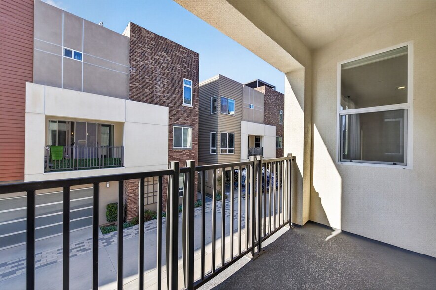 Building Photo - 821 Brickyard Ln