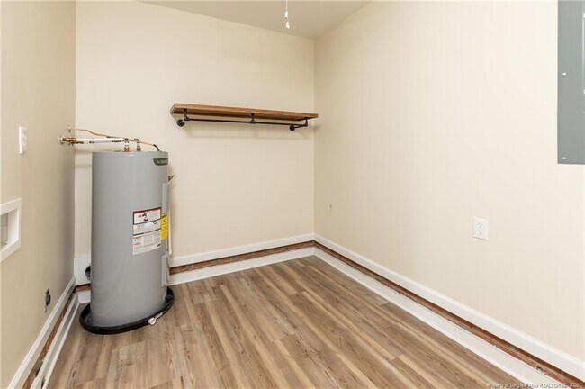 Building Photo - 3705 Persimmon Rd