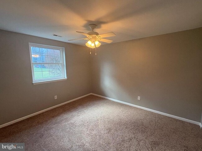 Building Photo - 6 Ballindine Ct