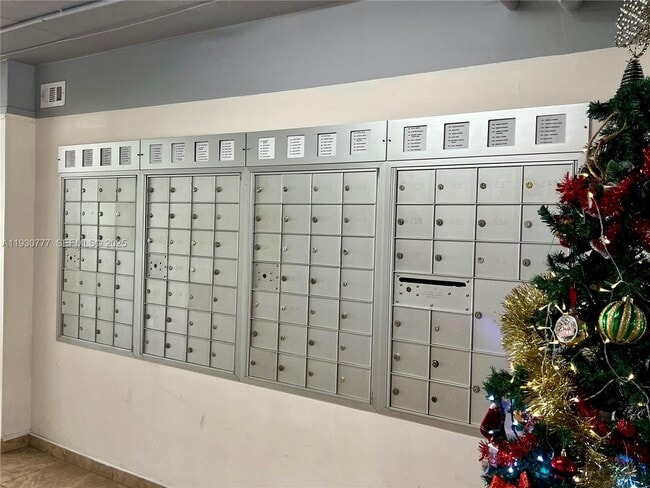 Building Photo - 210 172nd St