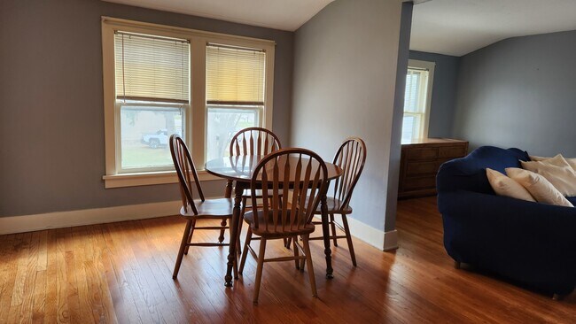 Building Photo - 228 S Church St