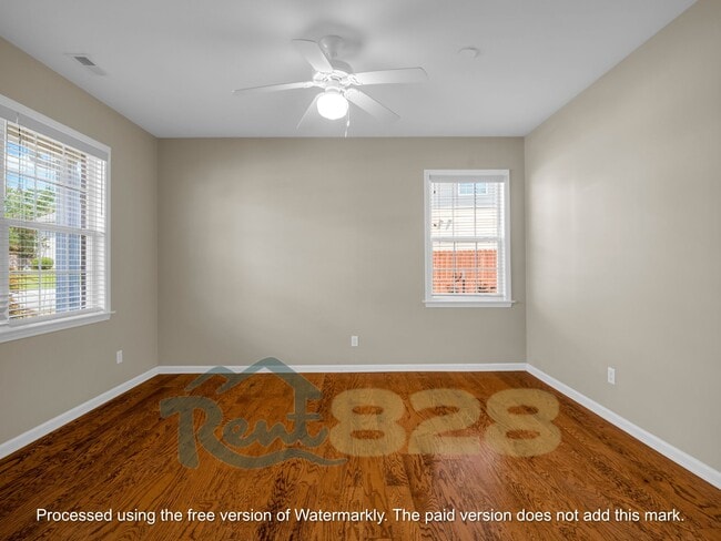 Building Photo - 243 Wildbriar Rd