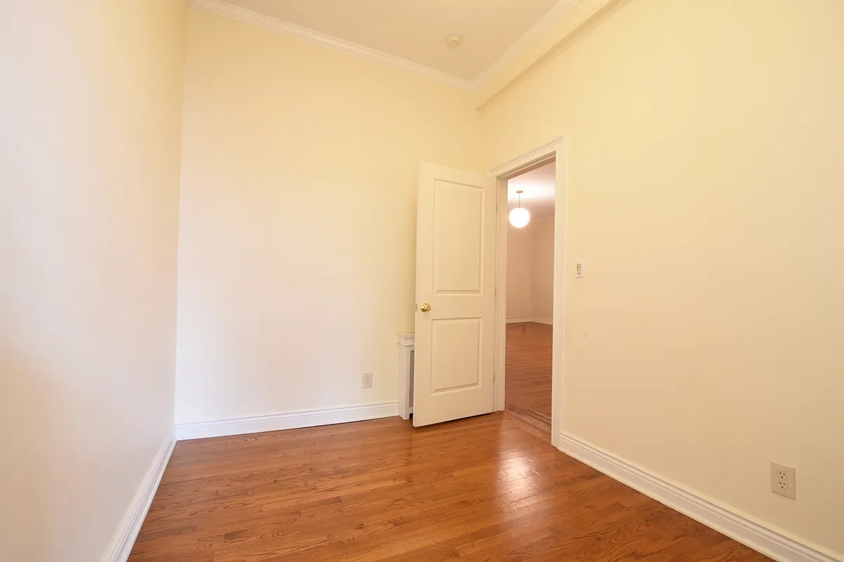 Building Photo - 300 Eckford St