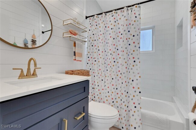 Building Photo - 1151 Jardin Dr