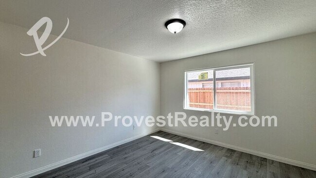 Building Photo - 11800 White Ave