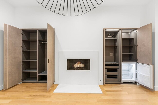 Building Photo - 1618 W Pierce Ave