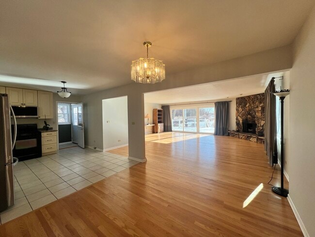 Building Photo - 37 N Channel Dr