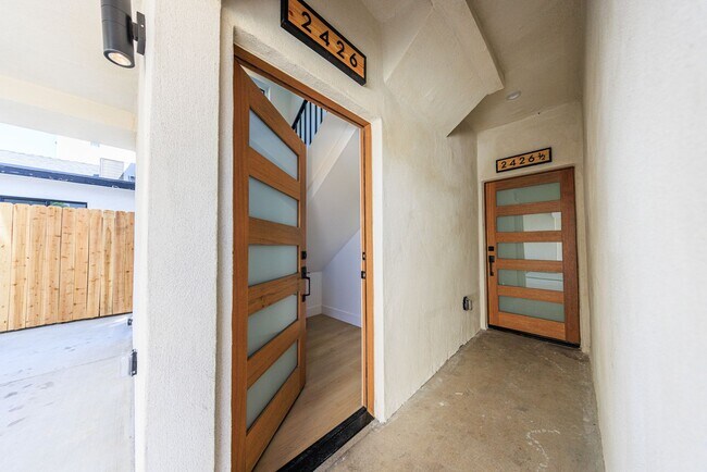 Building Photo - 2424 Westview Dr.