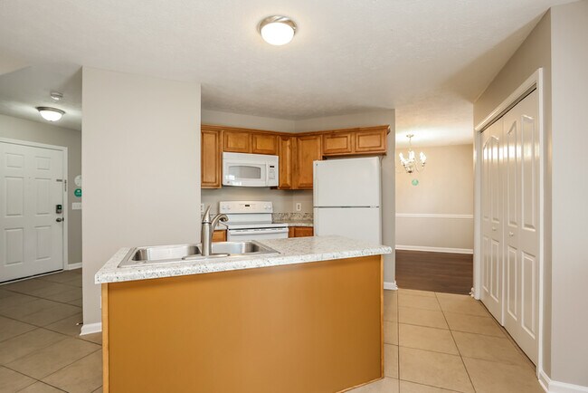 Building Photo - Inviting 3-Bedroom Nashville Home