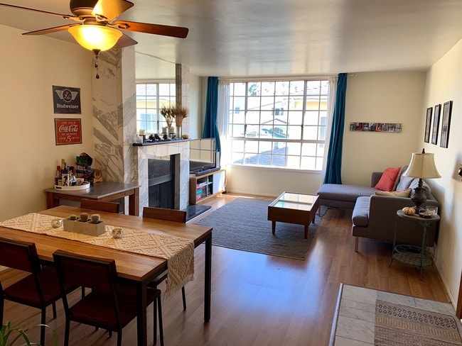 clean and cozy living room - 828 21st St