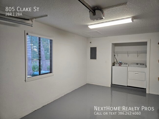 Building Photo - 805 Clake St