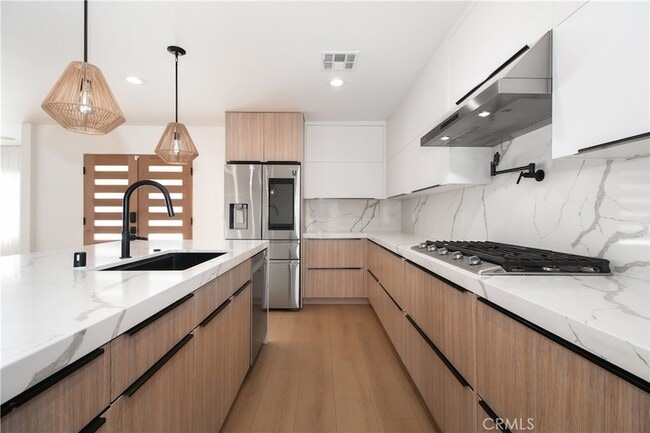 Building Photo - 22539 Dolorosa St