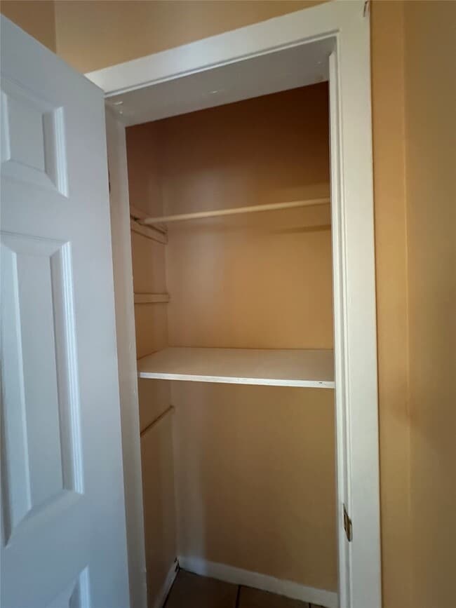 Building Photo - 9334 Lomax St