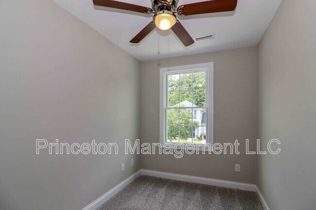 Building Photo - 3967 Newhall Dr NW