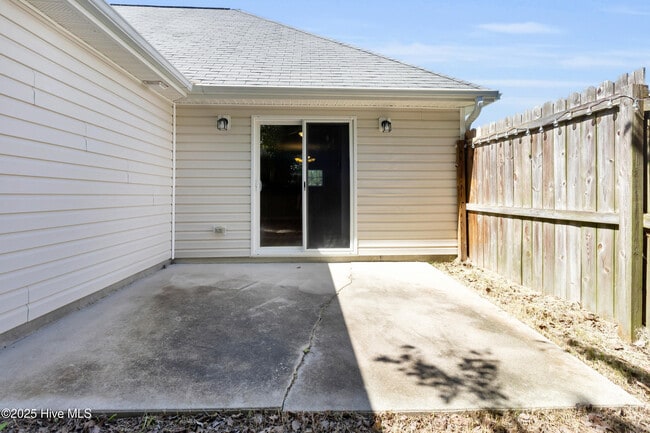 Building Photo - 124 Crooked Run Dr