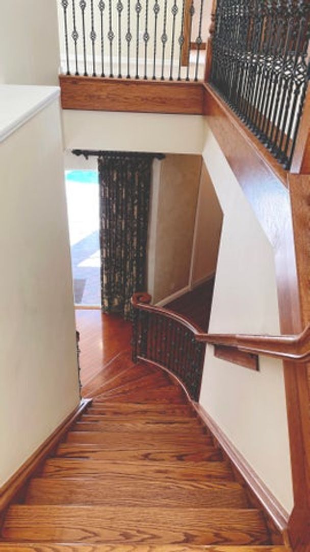 Building Photo - 9843 Vía Amati