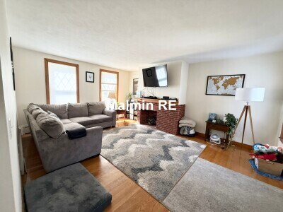 Primary Photo - 920 E 4th St