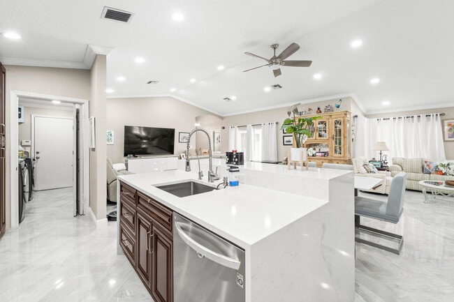 Building Photo - 9906 Harbour Lake Cir