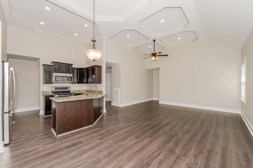 Building Photo - 1724 Brick Ct