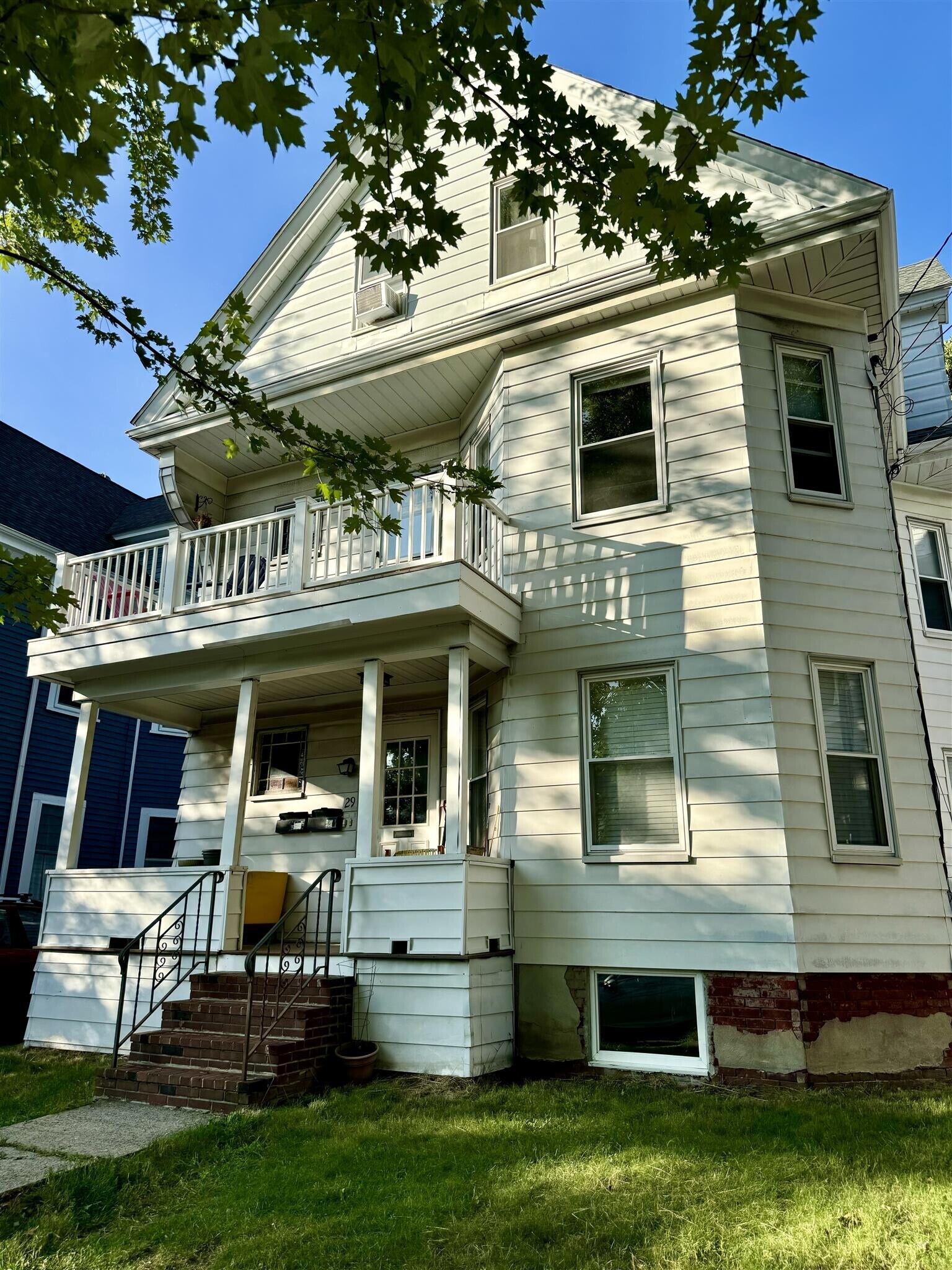Building Photo - 29 Fairmount Ave