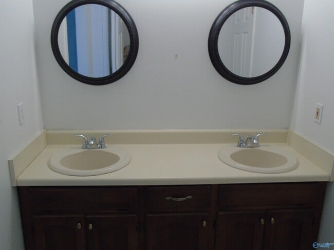 Building Photo - 166 Camille St