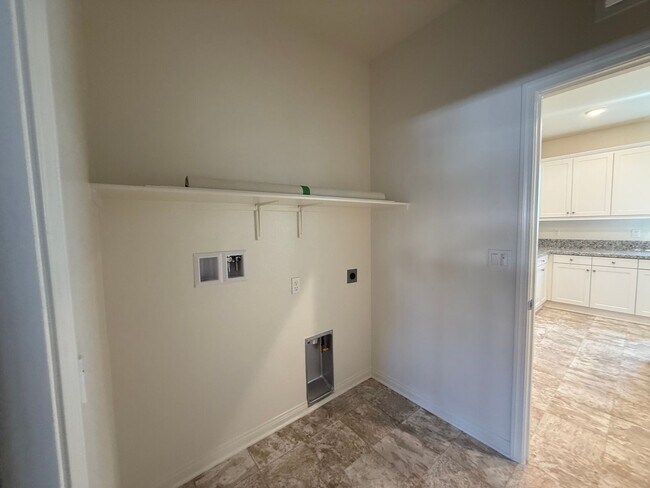 Building Photo - Victorville- New Richmond Home, 3 bedrooms...