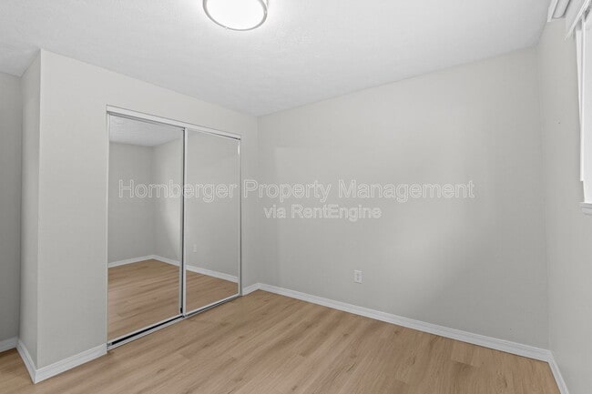 Building Photo - 3816 S Bowdish Rd