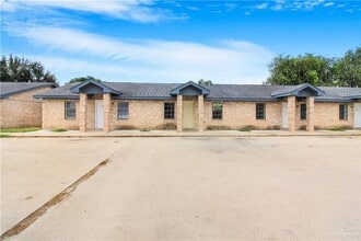 Building Photo - 13-17 1/2 S 17 1/2 St