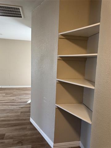 Building Photo - 208 S Dallas St