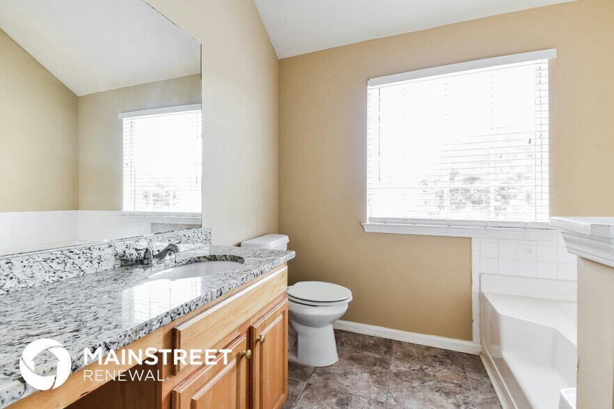 Building Photo - 150 Hazelhurst Dr