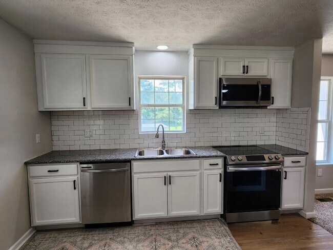 Building Photo - 5444 Rockfish Rd