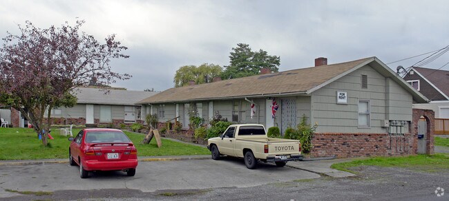 Primary Photo - 1308 Willow Rd E