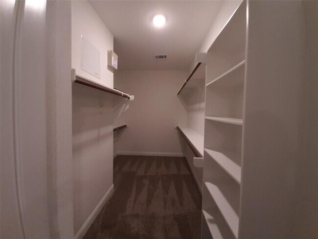 Building Photo - 5439 Camaguey St