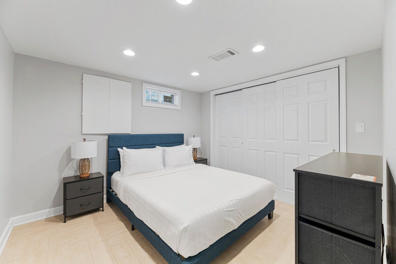 Building Photo - 3457 Main St