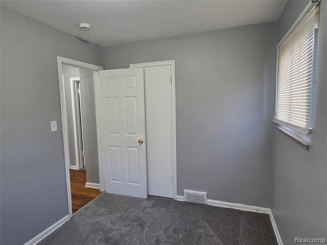 Building Photo - 12217 Plainview Ave