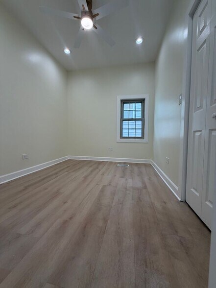 Building Photo - 1548 Taney St