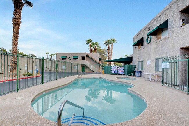 Building Photo - 6750 Del Rey Ave