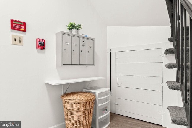 Building Photo - 26 E Mt Pleasant Ave