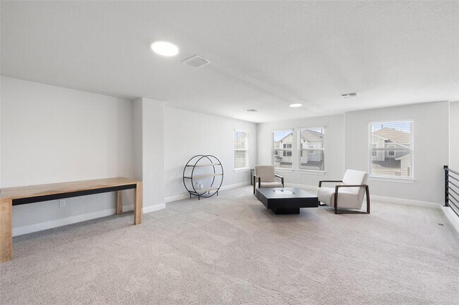 Building Photo - 1012 Legend Milton Ln