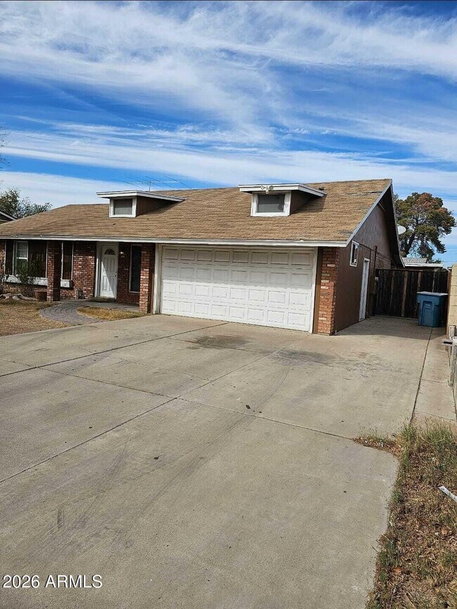 Building Photo - 7716 W Cora Ln